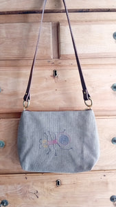 Bolsos  bordados con flores