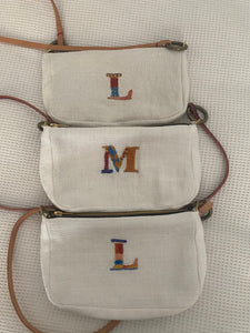 Colección bordada a mano 